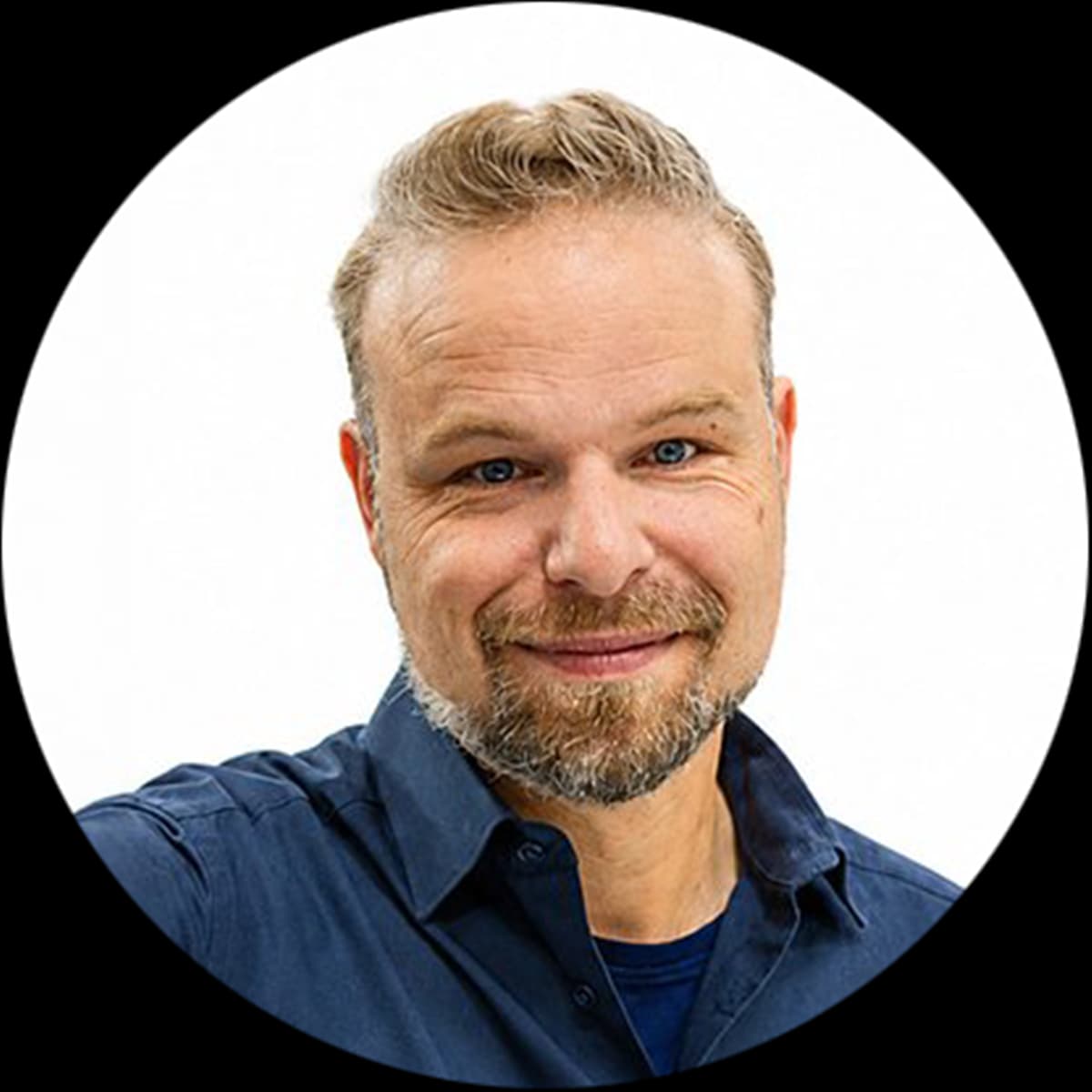 Dennis Selan - Arka.png