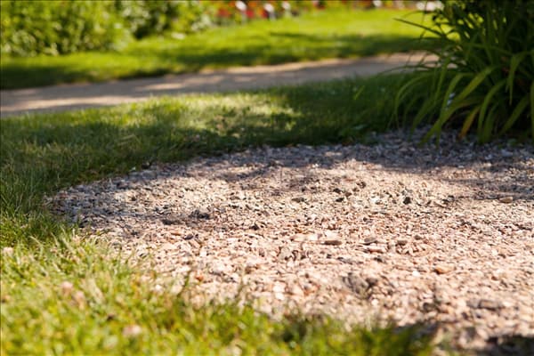 Wege im Garten