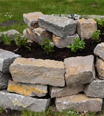 Frische aus dem Garten: Eine Kräuterspirale bauen