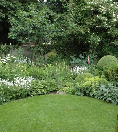 Bewässerungssysteme für einen gesunden Rasen im Sommer