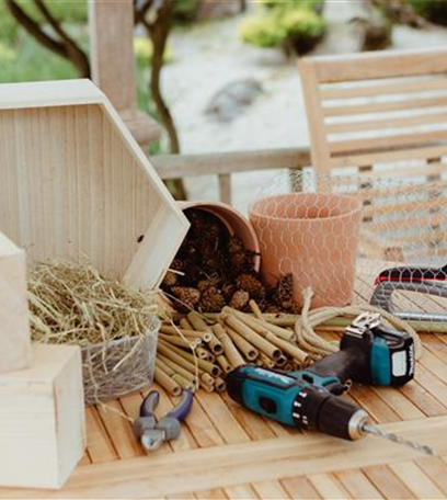 Ein Insektenhotel im Garten - Urlaub für Biene und Co.